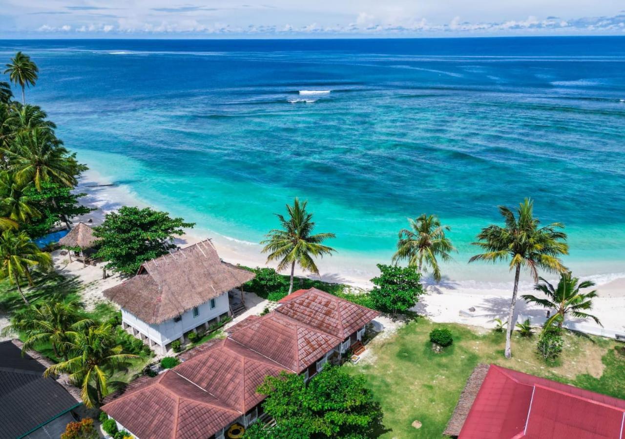 Katiet Beach Resort Mentawai Lances Right Hts Exterior foto